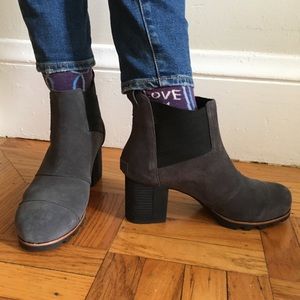 Sorel Addington Chelsea Boots, EUC